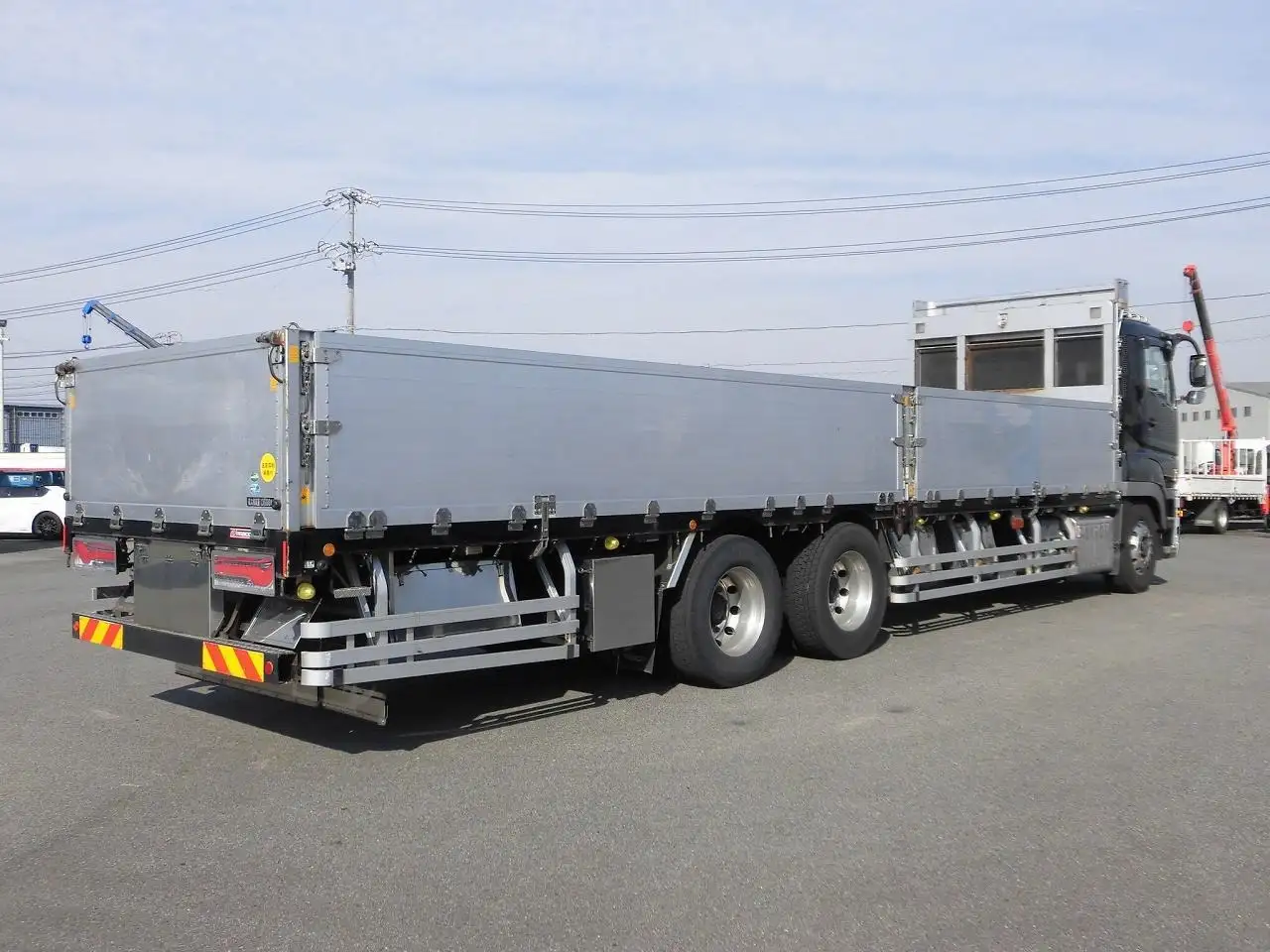 三菱 スーパーグレート 大型 平ボディ アルミブロック エアサスの中古トラック画像4