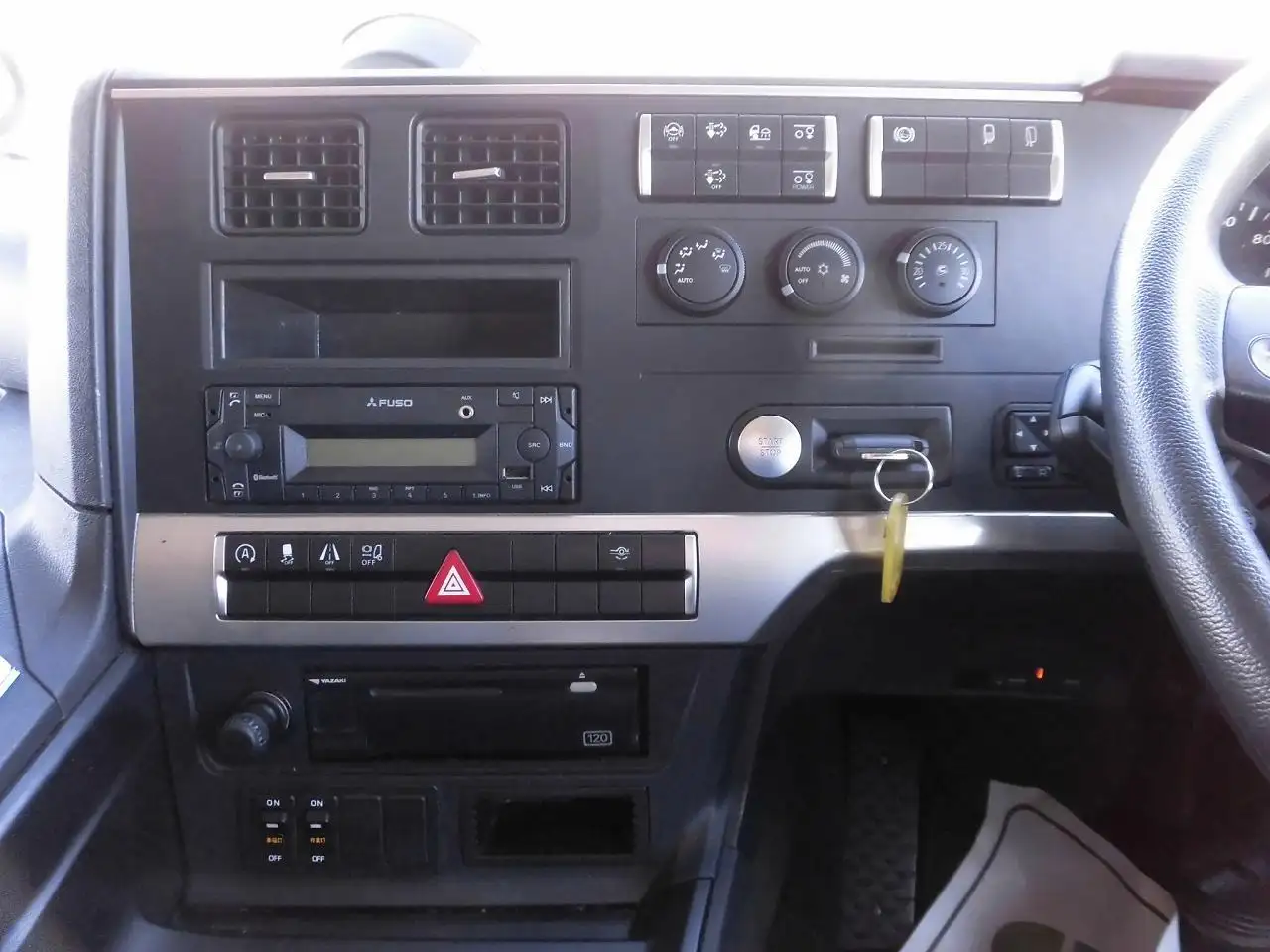 三菱 スーパーグレート 大型 平ボディ アルミブロック エアサスの中古トラック画像15