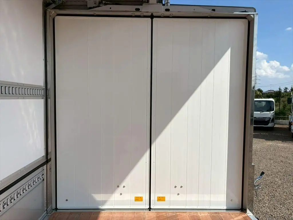 三菱 ファイター 中型/増トン ウイング エアサス ベッドの中古トラック画像11