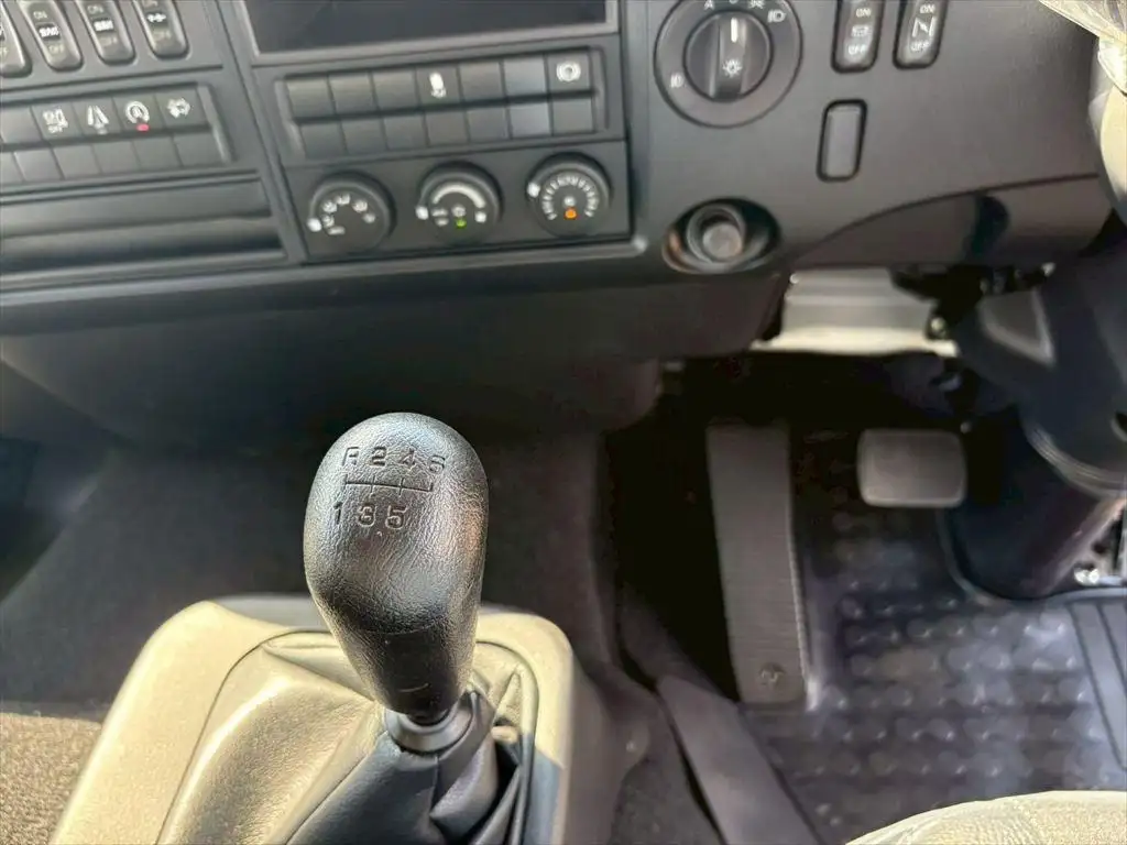 三菱 ファイター 中型/増トン ウイング エアサス ベッドの中古トラック画像13