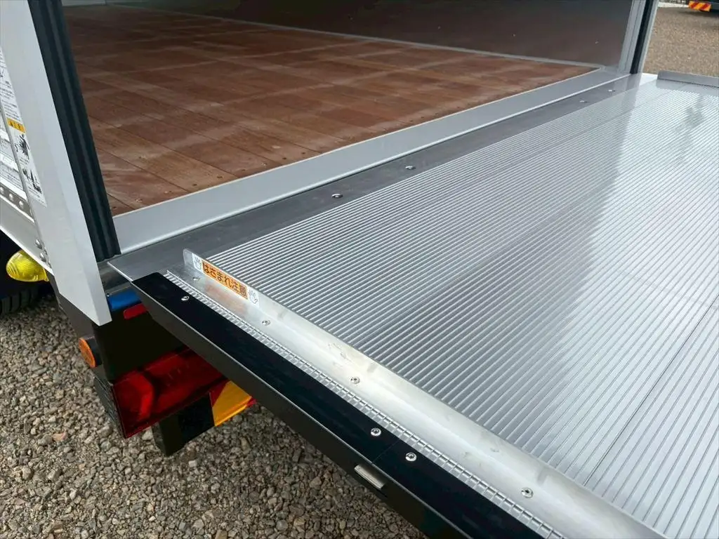 三菱 キャンター 小型 アルミバン パワーゲート サイドドアの中古トラック画像12