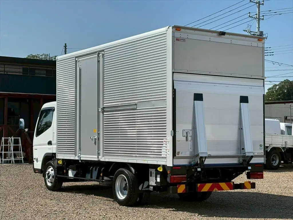 三菱 キャンター 小型 アルミバン パワーゲート サイドドアの中古トラック画像4