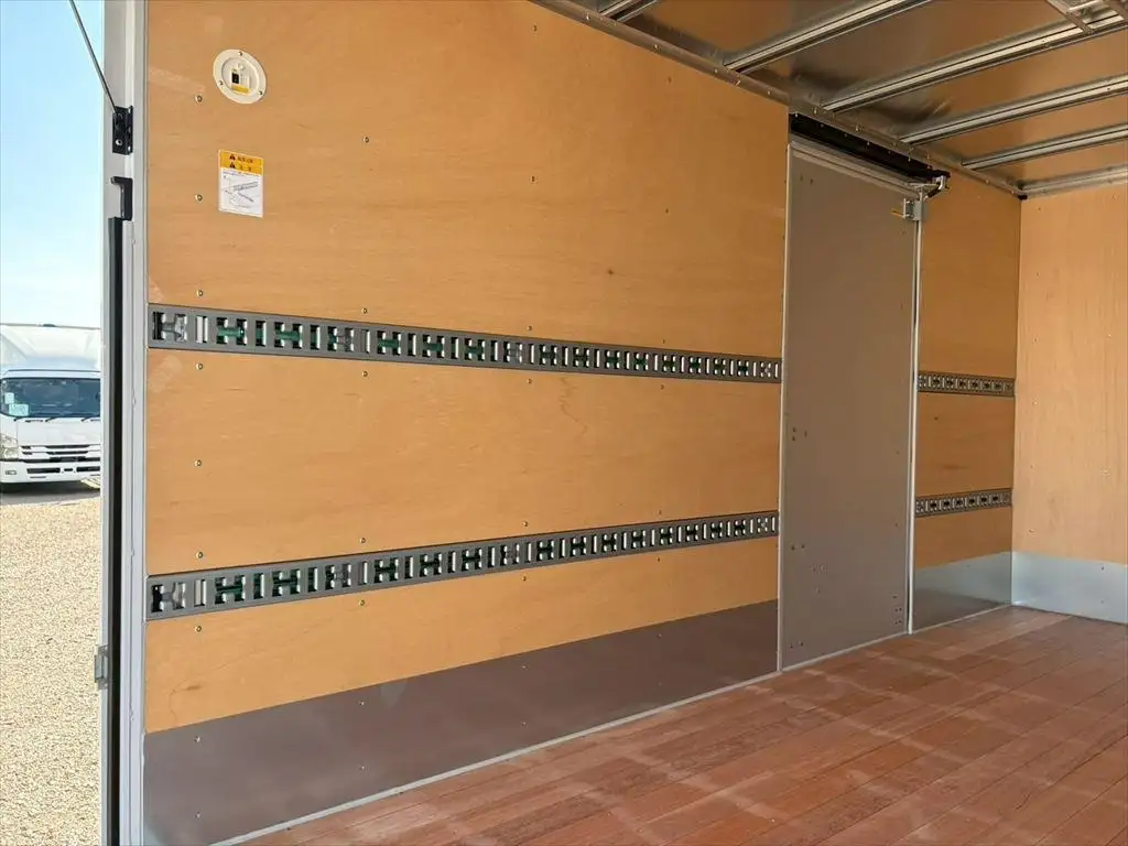 三菱 キャンター 小型 アルミバン パワーゲート サイドドアの中古トラック画像9