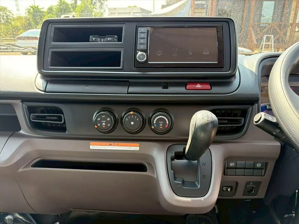 三菱 キャンター 小型 アルミバン パワーゲート サイドドアの中古トラック画像15