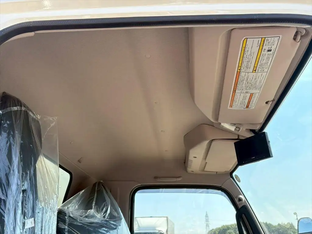 三菱 キャンター 小型 アルミバン パワーゲート サイドドアの中古トラック画像16
