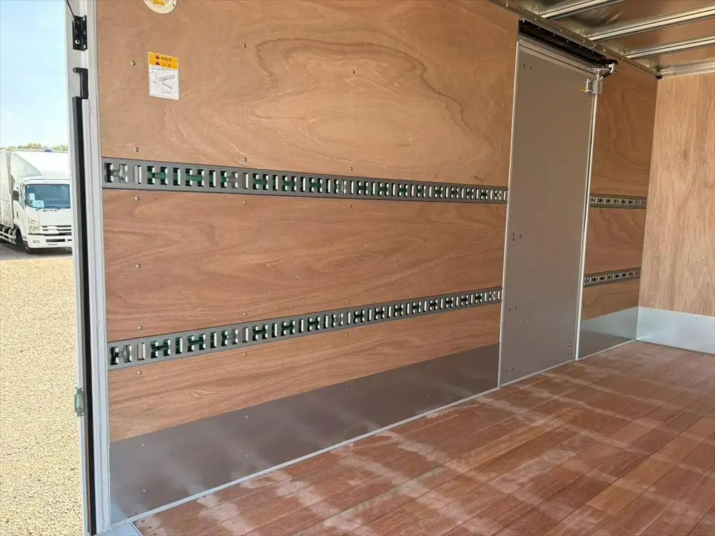 三菱 キャンター 小型 アルミバン パワーゲート サイドドアの中古トラック画像9