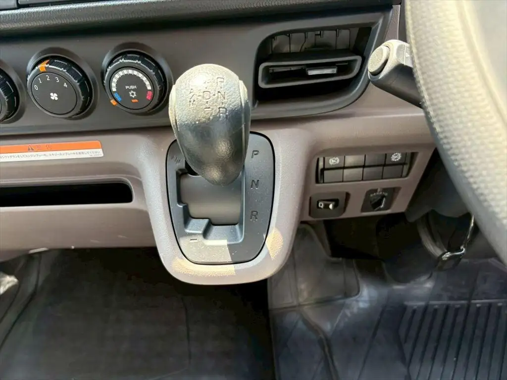 三菱 キャンター 小型 アルミバン パワーゲート サイドドアの中古トラック画像14