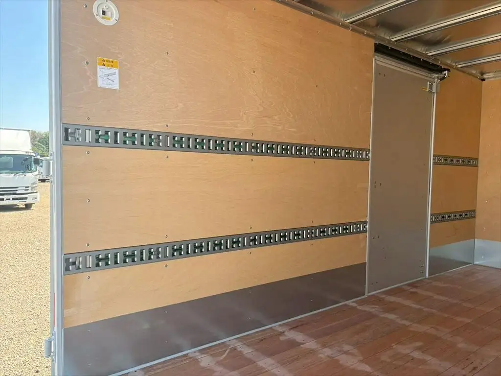 三菱 キャンター 小型 アルミバン パワーゲート サイドドアの中古トラック画像9