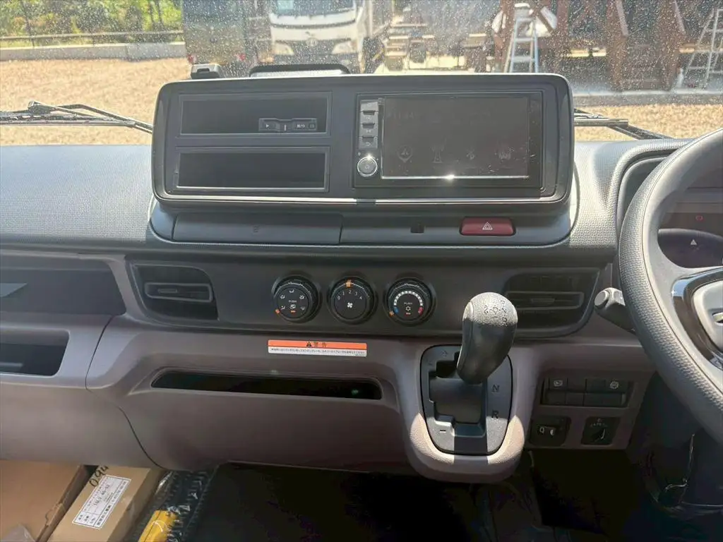 三菱 キャンター 小型 アルミバン パワーゲート サイドドアの中古トラック画像15