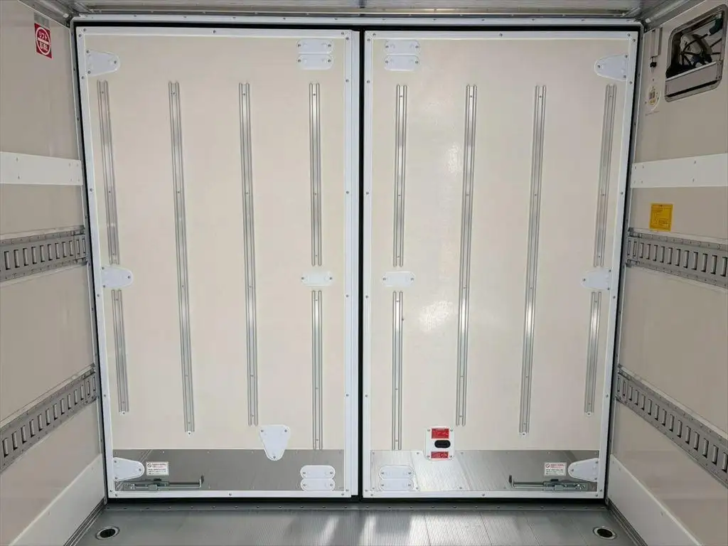 三菱 ファイター 中型/増トン 冷凍冷蔵 低温 パワーゲートの中古トラック画像10