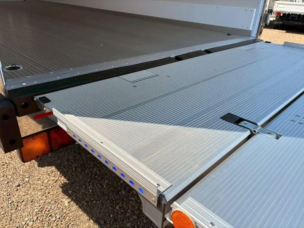 三菱 ファイター 中型/増トン 冷凍冷蔵 低温 パワーゲートの中古トラック画像11