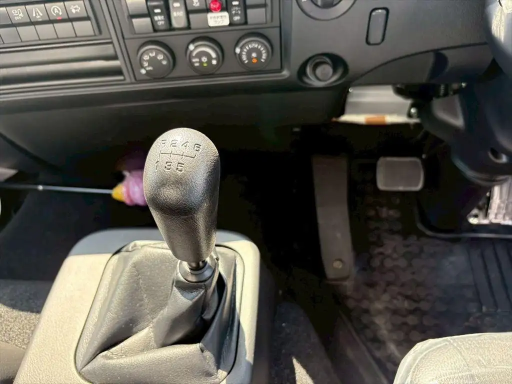 三菱 ファイター 中型/増トン 冷凍冷蔵 低温 パワーゲートの中古トラック画像13