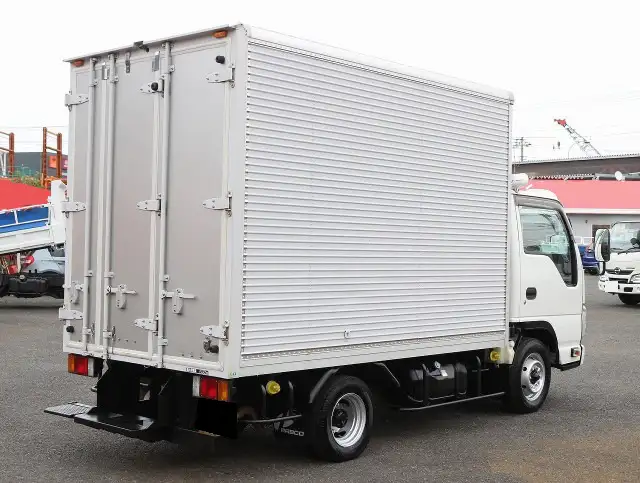 いすゞ エルフ 小型 アルミバン 3枚観音 TRG-NHR85ANの中古トラック画像2