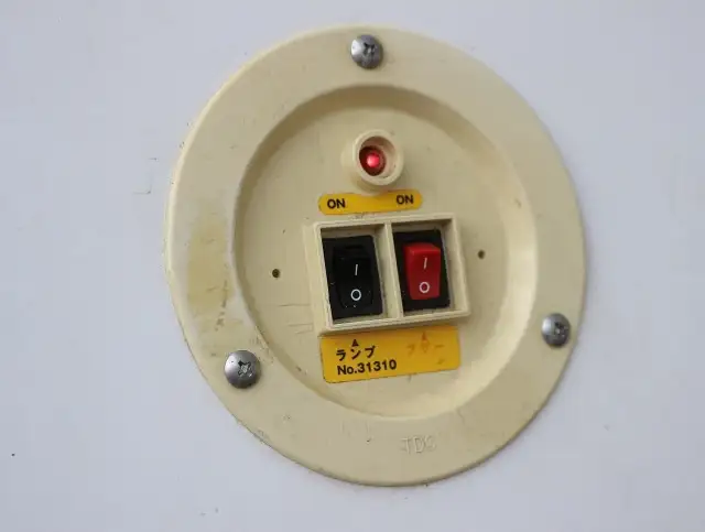 いすゞ エルフ 小型 アルミバン 3枚観音 TRG-NHR85ANの中古トラック画像10