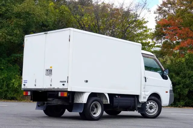 マツダ ボンゴ 小型 冷凍冷蔵 中温 サイドドアの中古トラック画像2