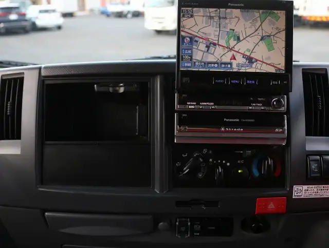 いすゞ エルフ 小型 平ボディ Wキャブ TRG-NLR85ARの中古トラック画像13