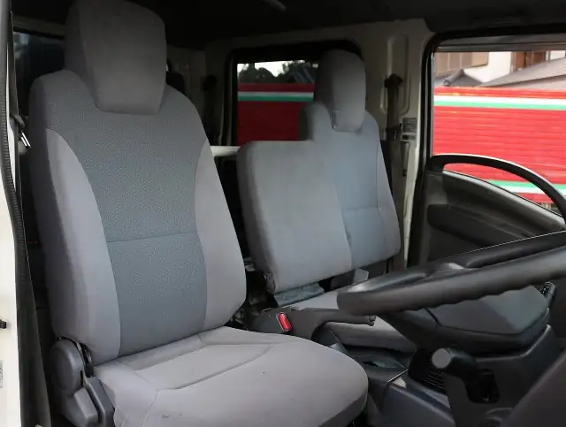 いすゞ エルフ 小型 平ボディ Wキャブ TRG-NLR85ARの中古トラック画像10