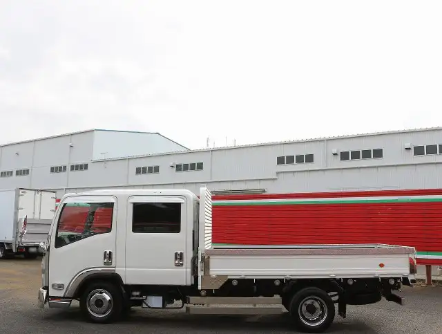 いすゞ エルフ 小型 平ボディ Wキャブ TRG-NLR85ARの中古トラック画像5