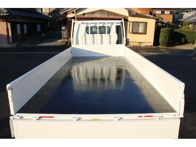 三菱 キャンター 小型 平ボディ 床鉄板 の中古トラック画像6