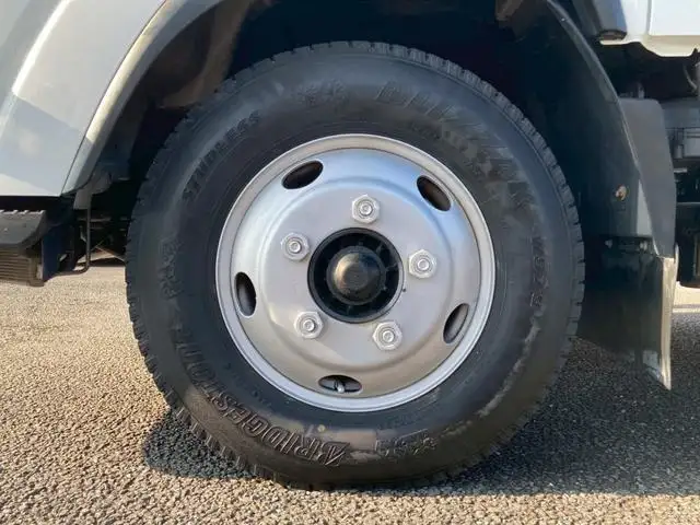 いすゞ エルフ 小型 平ボディ Wキャブ の中古トラック画像20