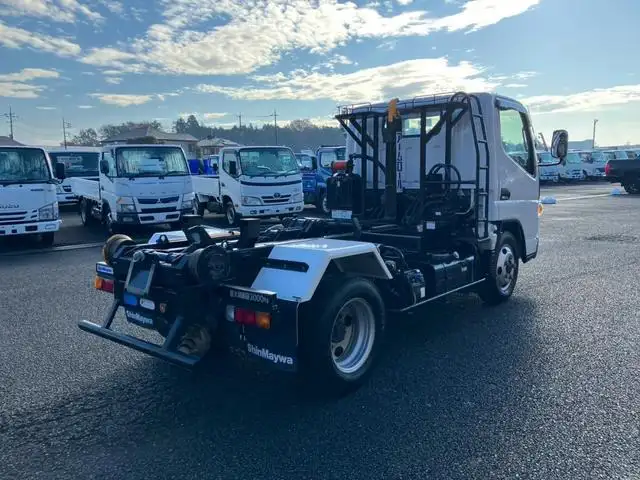 三菱 キャンター 小型 アームロール ツインホイスト の中古トラック画像2