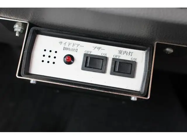 三菱 キャンター 小型 冷凍冷蔵 中温 サイドドアの中古トラック画像12