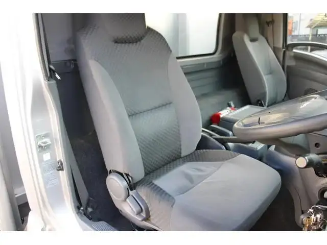 いすゞ フォワード 中型/増トン ウイング ジョルダー 3枚観音の中古トラック画像10