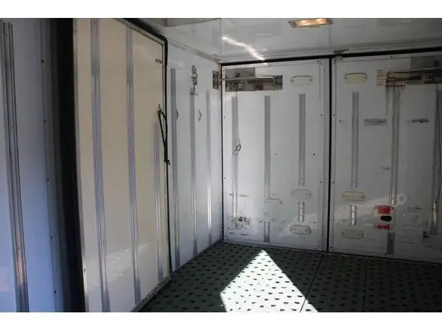 いすゞ エルフ 小型 冷凍冷蔵 低温 2室の中古トラック画像8