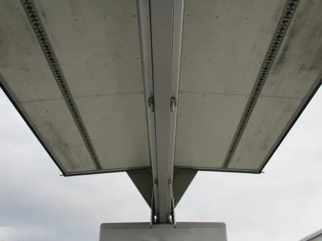 いすゞ フォワード 中型/増トン ウイング 床鉄板 TKG-FRR90S2の中古トラック画像6