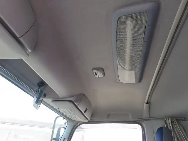 いすゞ フォワード 中型/増トン ウイング エアサス ベッドの中古トラック画像15