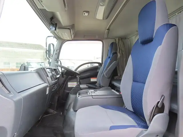 いすゞ フォワード 中型/増トン ウイング エアサス ベッドの中古トラック画像12