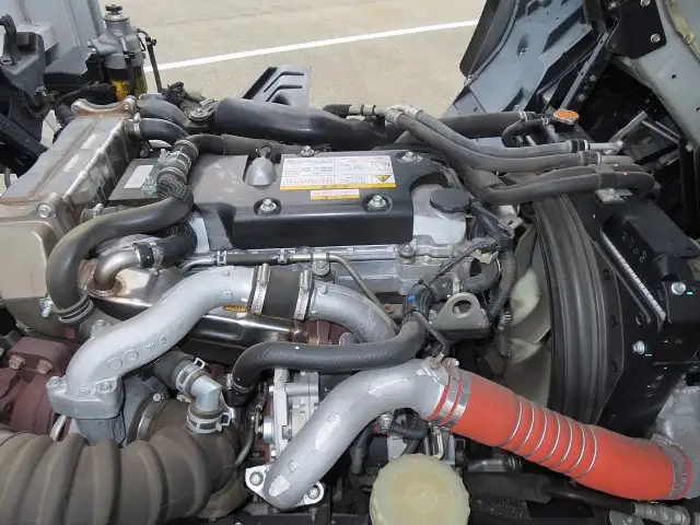 いすゞ フォワード 中型/増トン ウイング エアサス ベッドの中古トラック画像19