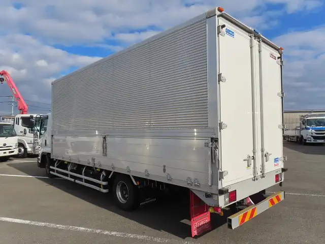 いすゞ フォワード 中型/増トン ウイング エアサス ベッドの中古トラック画像6