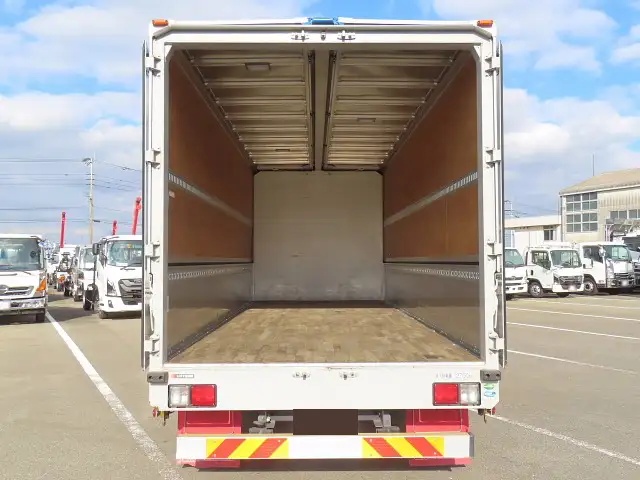 いすゞ フォワード 中型/増トン ウイング エアサス ベッドの中古トラック画像8