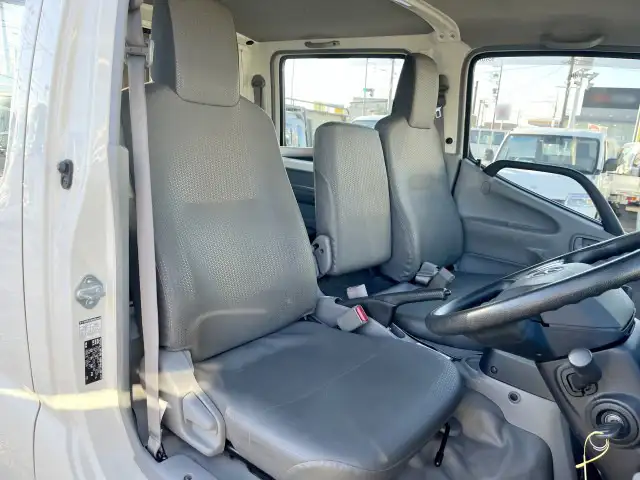 トヨタ ダイナ 小型 平ボディ Wキャブ 2RG-XZU605の中古トラック画像11