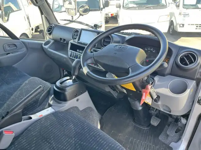 トヨタ ダイナ 小型 平ボディ 2DG-GDY231 R5の中古トラック画像10