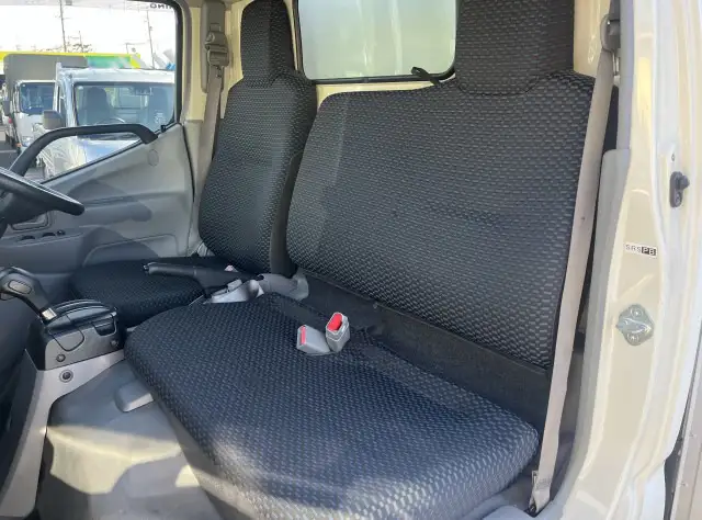 日野 デュトロ 小型 冷凍冷蔵 低温 2室の中古トラック画像10