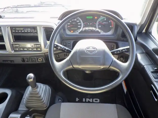 日野 レンジャー 中型/増トン 平ボディ アルミブロック エアサスの中古トラック画像12