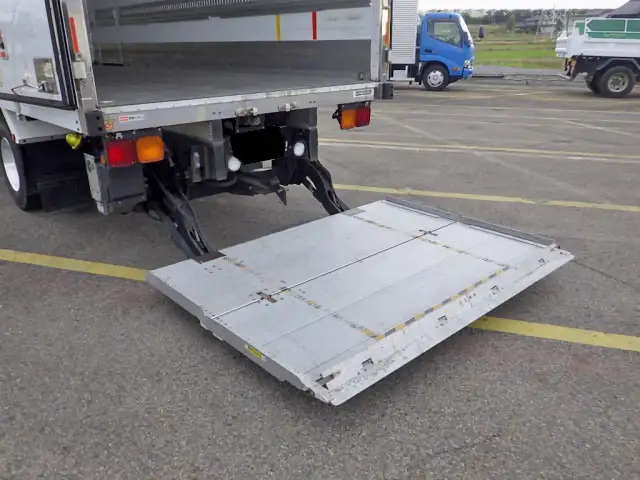 いすゞ フォワード 中型/増トン 冷凍冷蔵 低温 パワーゲートの中古トラック画像10