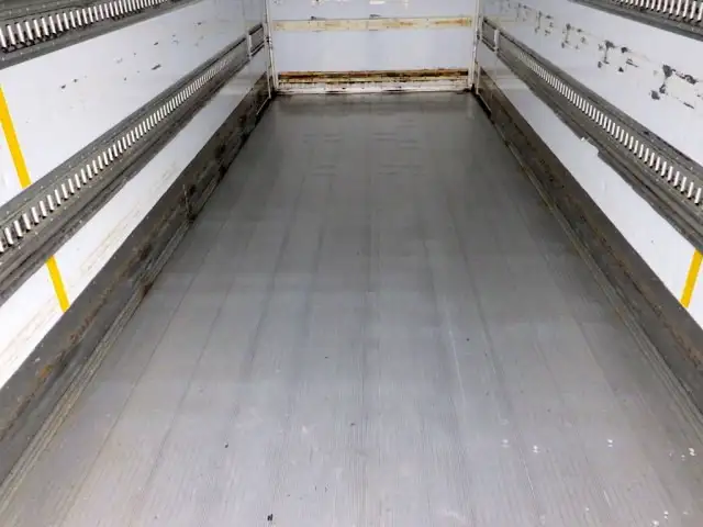 いすゞ フォワード 中型/増トン 冷凍冷蔵 低温 パワーゲートの中古トラック画像8