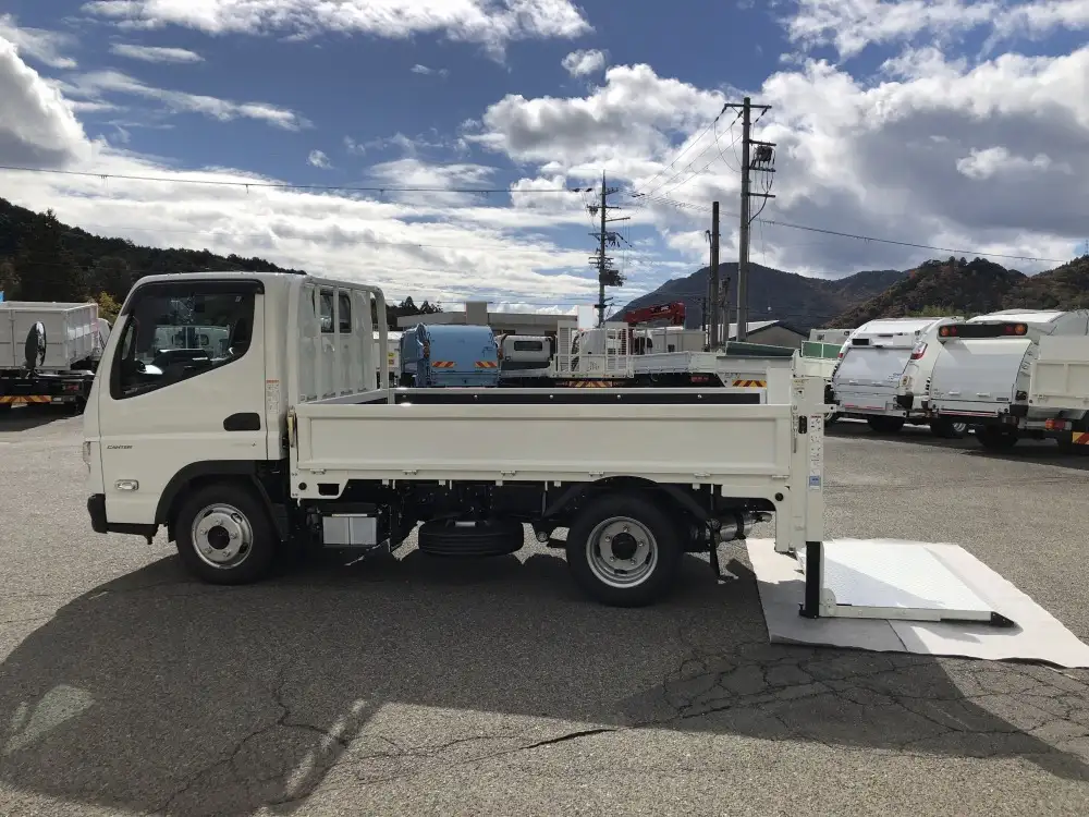 三菱 キャンター 小型 平ボディ パワーゲート 2RG-FBA20の中古トラック画像6
