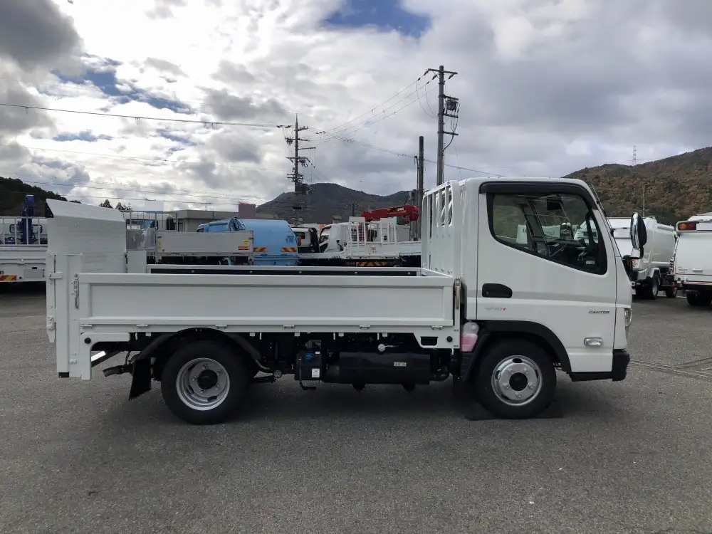 三菱 キャンター 小型 平ボディ パワーゲート 2RG-FBA20の中古トラック画像3