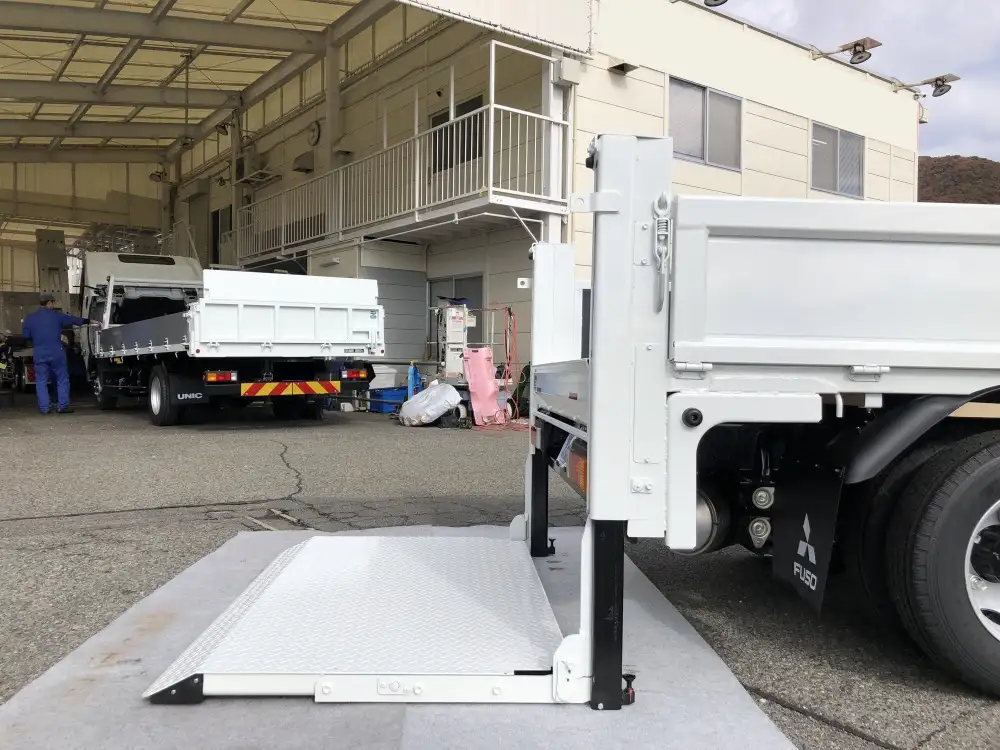 三菱 キャンター 小型 平ボディ パワーゲート 2RG-FBA20の中古トラック画像10