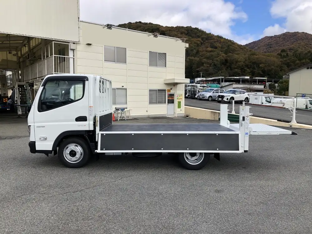 三菱 キャンター 小型 平ボディ パワーゲート 2RG-FBA20の中古トラック画像7