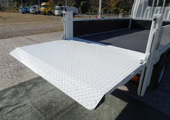 三菱 キャンター 小型 平ボディ パワーゲート 2RG-FBAV0の中古トラック画像10