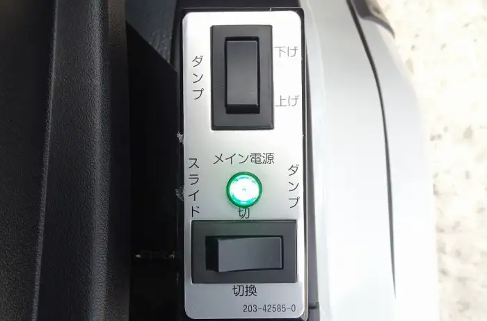 三菱 ファイター 中型/増トン ダンプ ローダー 2KG-FK72Fの中古トラック画像12