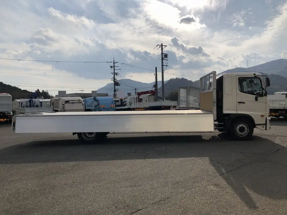 日野 レンジャー 中型/増トン 平ボディ アルミブロック ベッドの中古トラック画像4