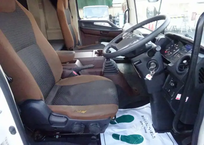 日野 レンジャー 中型/増トン 冷凍冷蔵 低温 パワーゲートの中古トラック画像16