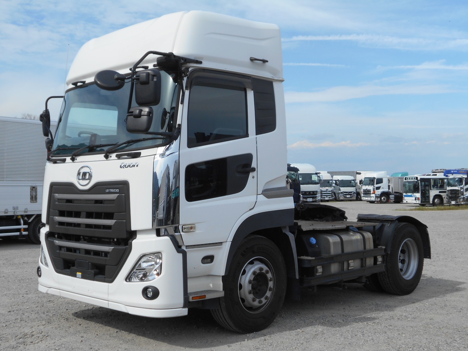 日産UD クオン 大型 トラクター