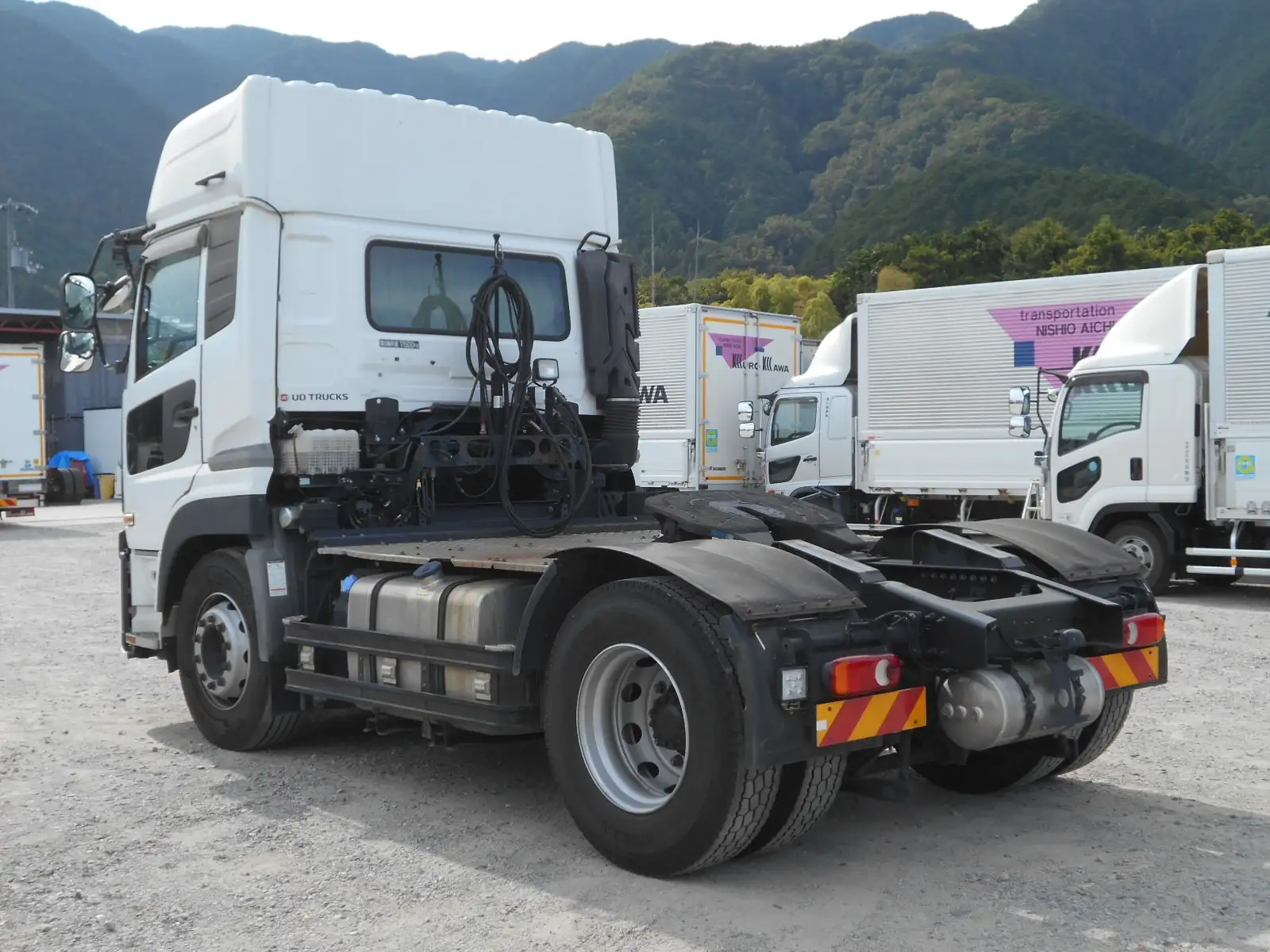 日産UD クオン 大型 トラクター ハイルーフ エアサスの中古トラック画像5